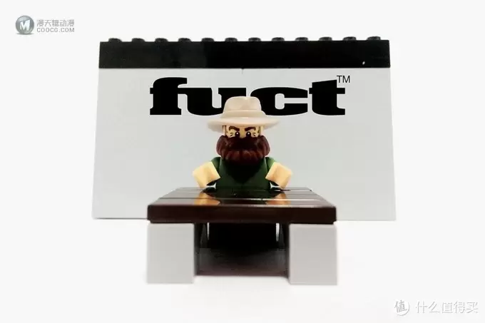 你能认出其中几位？乐高玩家以潮流icon为蓝本设计 LEGO 乐高 玩偶