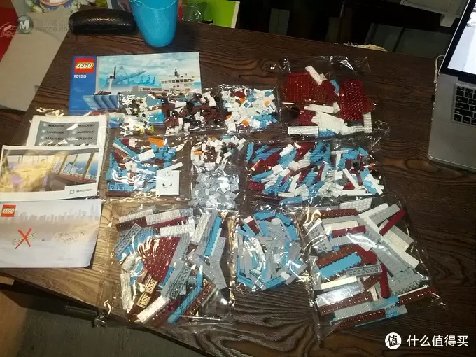 乐高中毒首弹：LEGO MAERSK 马士基集装箱船 10155