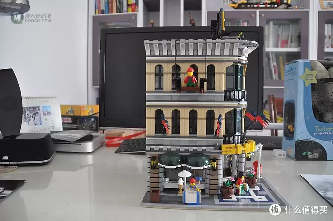 单反毁一生，LEGO穷三代 篇十六：LEGO 街景系列 10211 大型百货商场