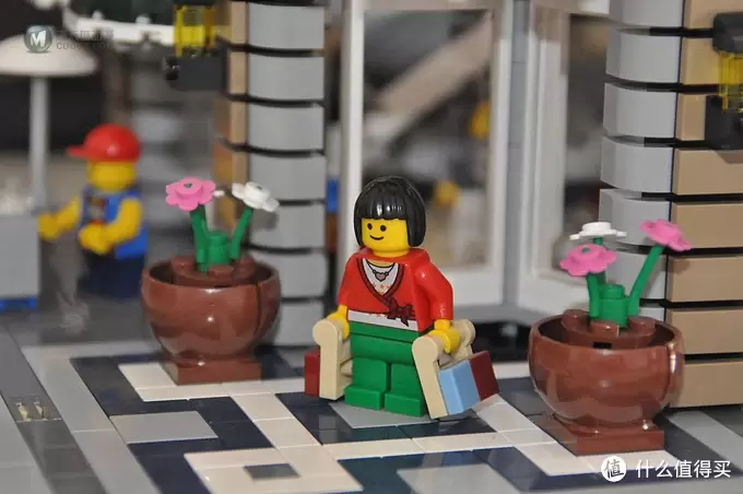单反毁一生，LEGO穷三代 篇十六：LEGO 街景系列 10211 大型百货商场