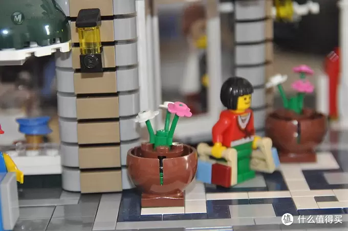 单反毁一生，LEGO穷三代 篇十六：LEGO 街景系列 10211 大型百货商场