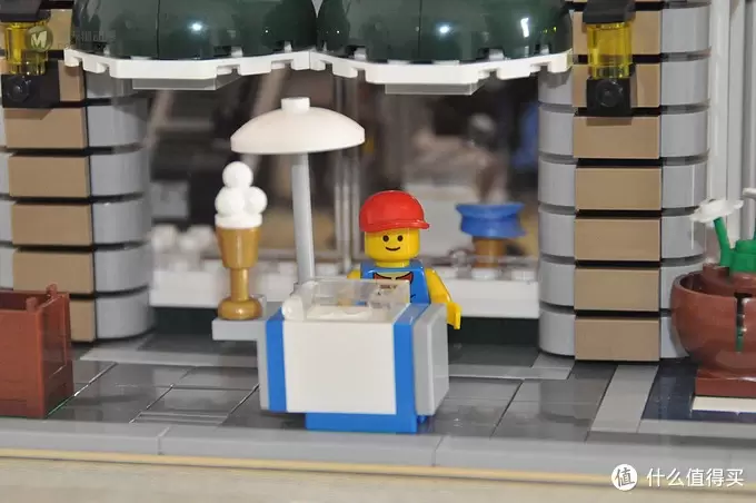 单反毁一生，LEGO穷三代 篇十六：LEGO 街景系列 10211 大型百货商场