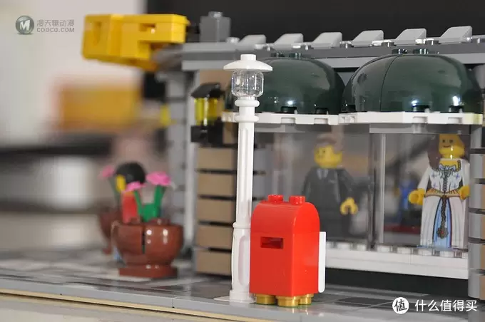 单反毁一生，LEGO穷三代 篇十六：LEGO 街景系列 10211 大型百货商场