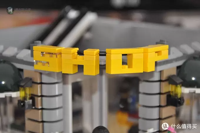 单反毁一生，LEGO穷三代 篇十六：LEGO 街景系列 10211 大型百货商场