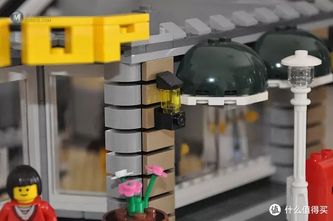 单反毁一生，LEGO穷三代 篇十六：LEGO 街景系列 10211 大型百货商场