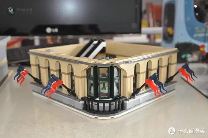 单反毁一生，LEGO穷三代 篇十六：LEGO 街景系列 10211 大型百货商场