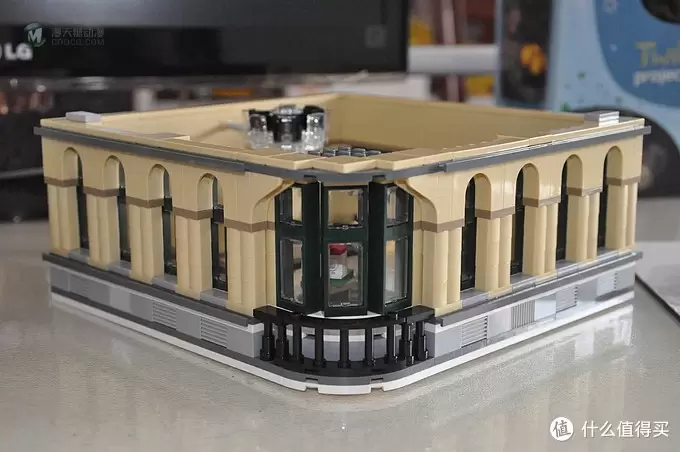 单反毁一生，LEGO穷三代 篇十六：LEGO 街景系列 10211 大型百货商场