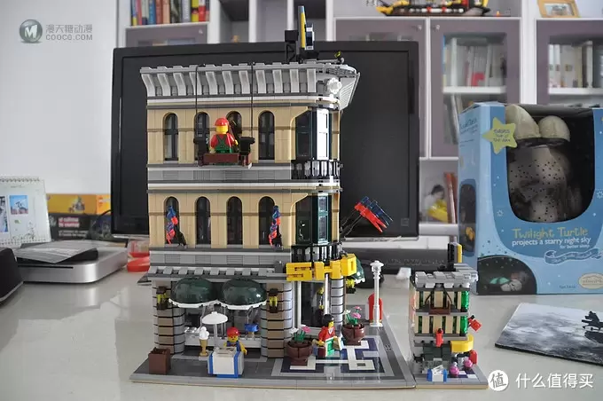 单反毁一生，LEGO穷三代 篇十六：LEGO 街景系列 10211 大型百货商场