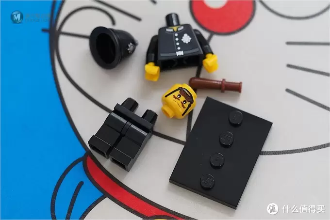 卖萌无罪：LEGO 乐高 抽抽乐卫兵&警察 的正确使用方法