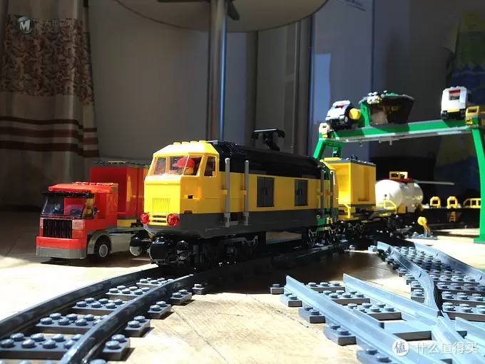 圆了儿时的火车梦：LEGO 乐高 7939 遥控货运火车