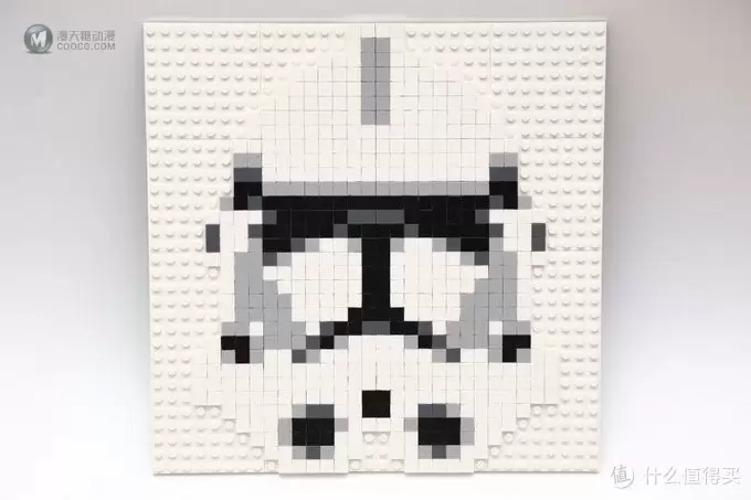 用LEGO 乐高画一幅画：积木与像素的世界