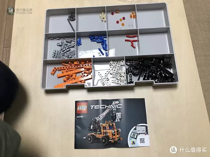 LEGO 篇十二：年货玩具要拼装—4岁不到的宝宝也能玩LEGO机械组？42088车载式吊车揭晓答案