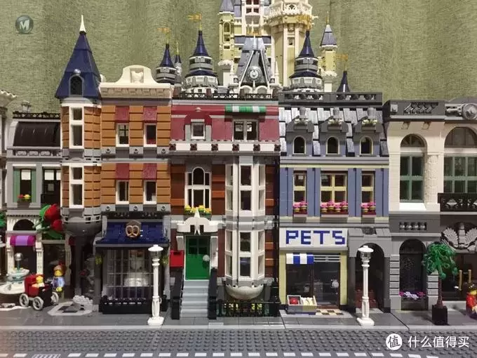 小乐高•大奇迹 篇一：LEGO MOC: 万圣小镇-10218