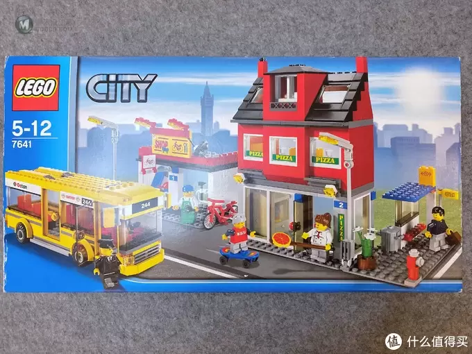 乐高小小追绝日记 篇二十一：LEGO 7641 城市一角