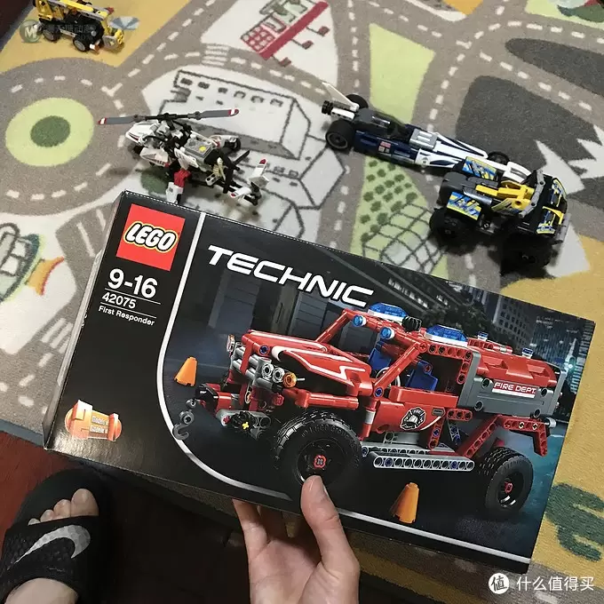 乐高这个大坑 篇六十五：LEGO 机械组 Technic 42075 紧急救援车