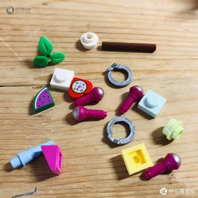 变成塑料块陪你的钱 篇一：Lego 71023乐高大电影2抽抽乐开箱