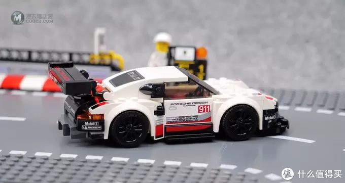 手残劝退！LEGO 乐高 Speed Champion 系列 保时捷 911 RSR & Turbo3.0 75888 开箱