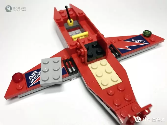 稍微丑了点：LEGO 乐高 60177 空中特技喷气机开箱