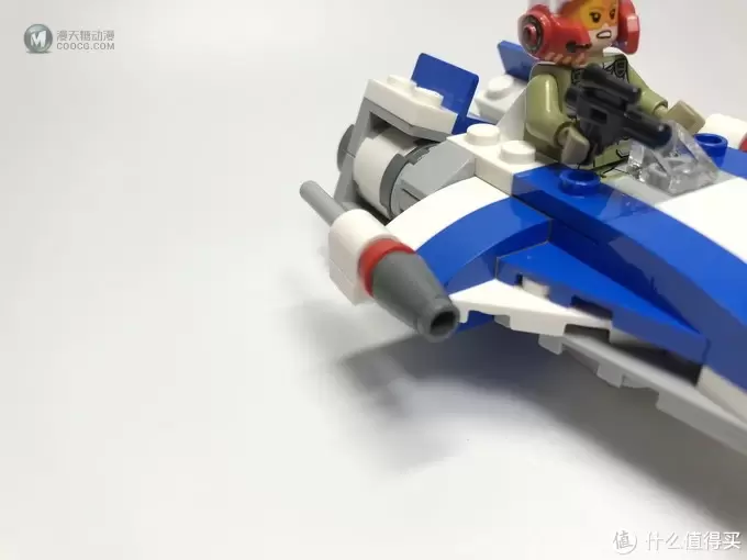 买人仔送载具：LEGO 乐高 迷你战队 75196 A翼战机对战TIE静默者