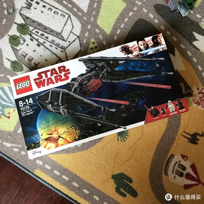 乐高这个大坑 篇五十二：LEGO 75179 凯洛伦的钛战机