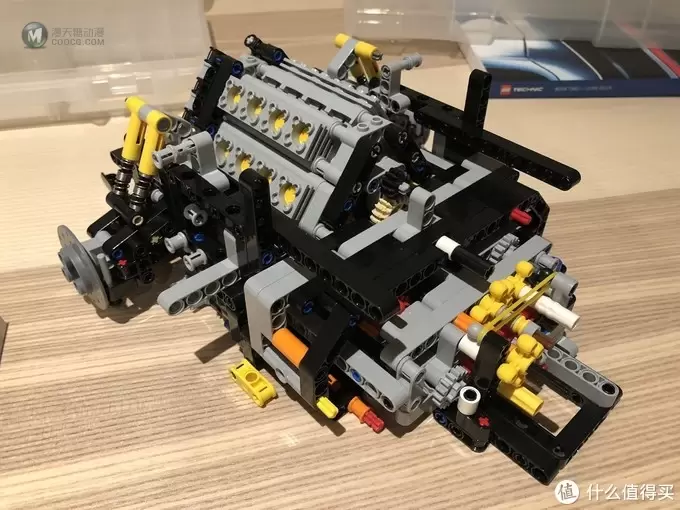 LEGO Technic 乐高机械组 推出 Bugatti 布加迪 Chiron 42083