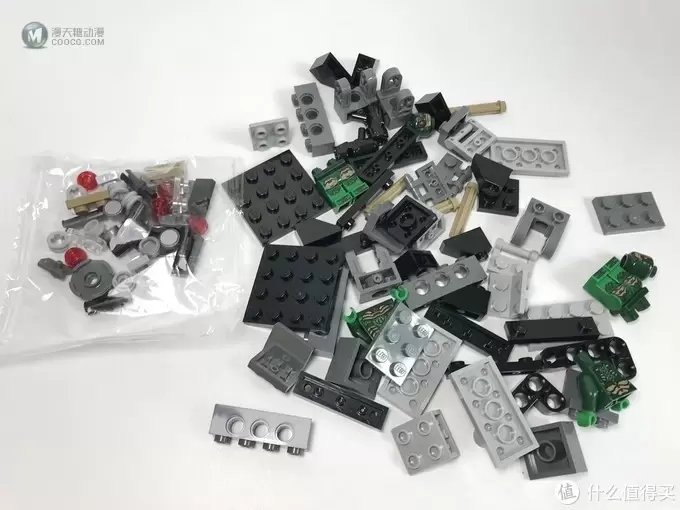 LEGO 乐高 76086 正义联盟之蝙蝠侠夜行者隧道攻击