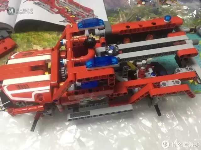 乐高科技系列 篇一：LEGO 乐高 42075 的两个模式比较