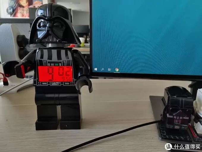 何以解忧，有我乐高 篇十六：好看又实用的摆件——LEGO 乐高 星球大战 黑武士达斯·维达闹钟