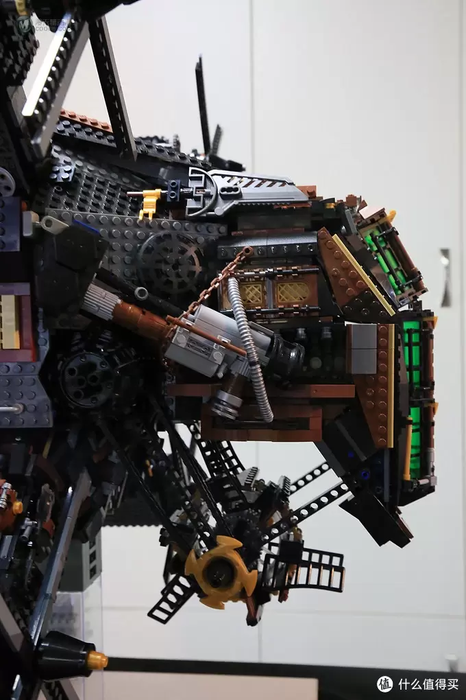 MOC 篇三十四：Colossus巨神像号 by 有不为#史诗级巨作