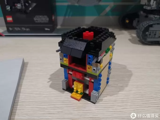 老杨的玩具仓库 篇五十：LEGO 星球大战 40周年 头盔系列 75274 钛战机驾驶员头盔 评测