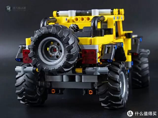 LEGO 42122 Jeep Wrangler 穿梭山林的狂野硬汉！