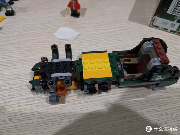 老杨的玩具仓库 篇四十九：LEGO HIDDEN SIDE系列 70434 超自然赛车 评测