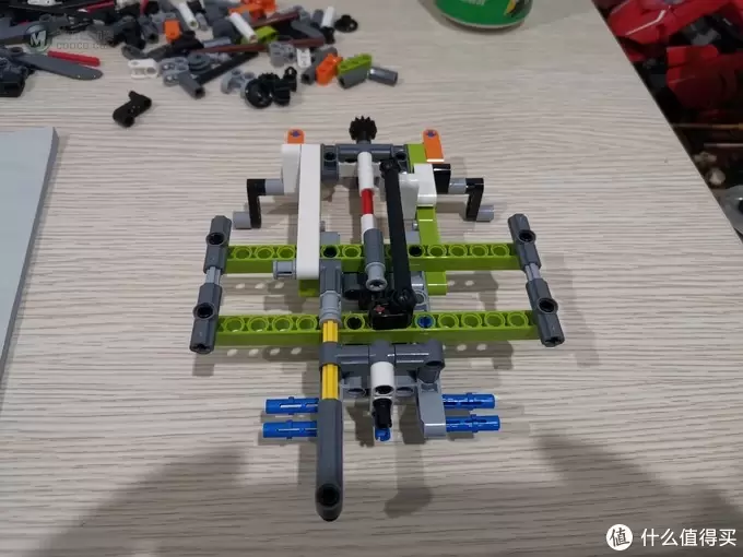 LEGO 科技机械组系列 42105 漂浮双体船 评测