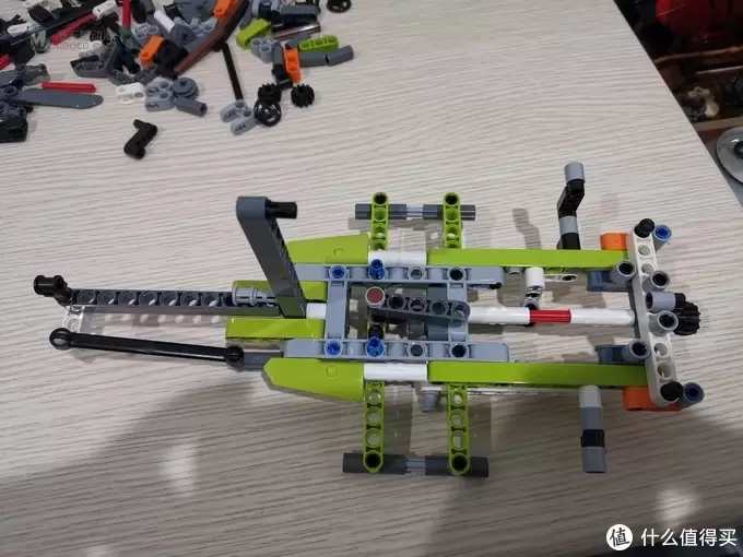 LEGO 科技机械组系列 42105 漂浮双体船 评测