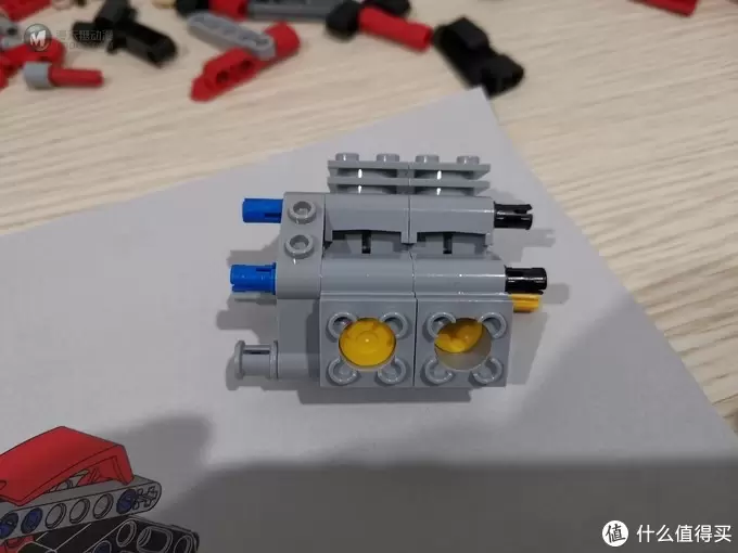 老杨的玩具仓库 篇四十五：LEGO 机械组系列 42107杜卡迪 Panigale V4 R评测