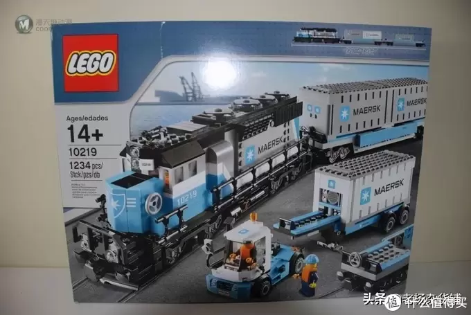 老杨的玩具仓库 篇四十二：LEGO 10277 时隔7年后的收藏级火车头 鳄鱼火车头