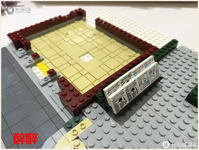 MOC 篇二十八：艺术-可以用积木表达 Fine Arts Shop & Newsagent's-美术商店与报摊