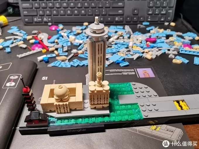 老杨的玩具仓库 篇二十八：LEGO 微型建筑21039 上海天际线 简评