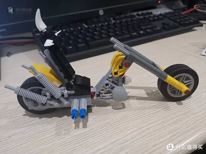 老杨的玩具仓库 篇二十五：LEGO 75977 守望先锋之狂鼠和路霸