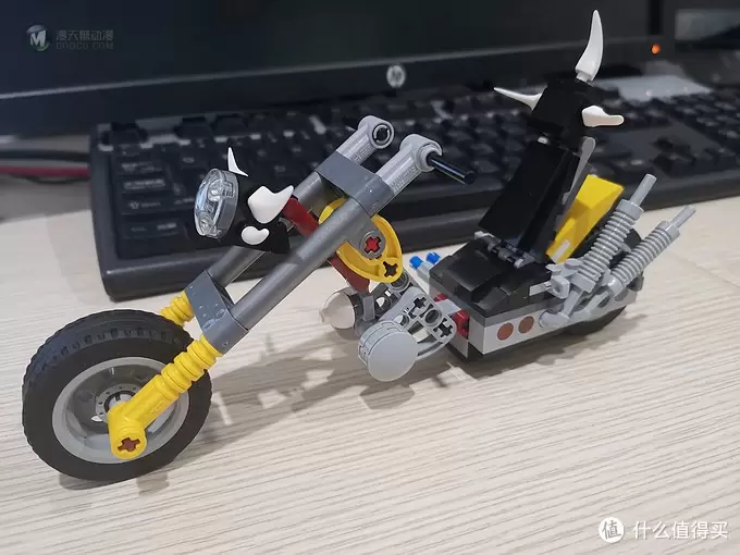 老杨的玩具仓库 篇二十五：LEGO 75977 守望先锋之狂鼠和路霸