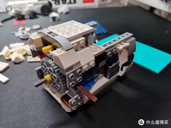 老杨的玩具仓库 篇二十三：LEGO boost 75253 机器人指挥官