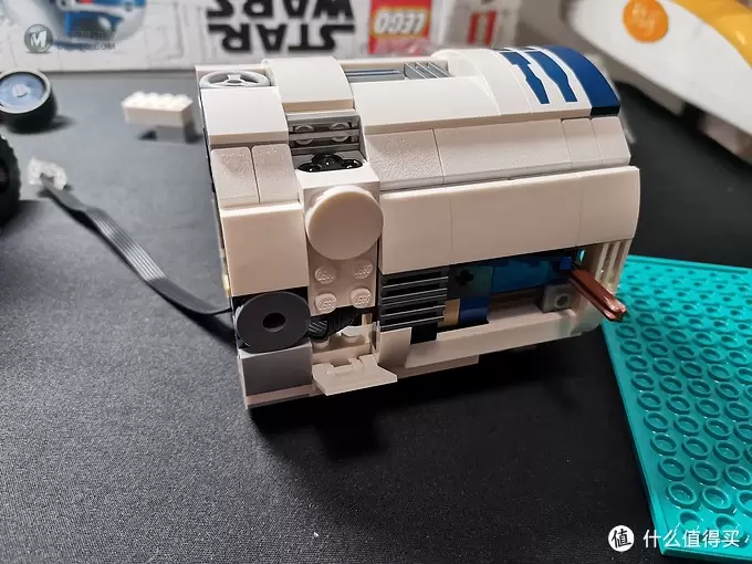 老杨的玩具仓库 篇二十三：LEGO boost 75253 机器人指挥官