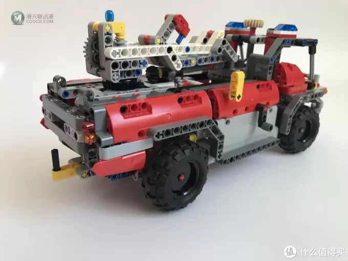 乐高还能这么拼： 复刻 LEGO 乐高 科技 42068 B模式 消防救援车