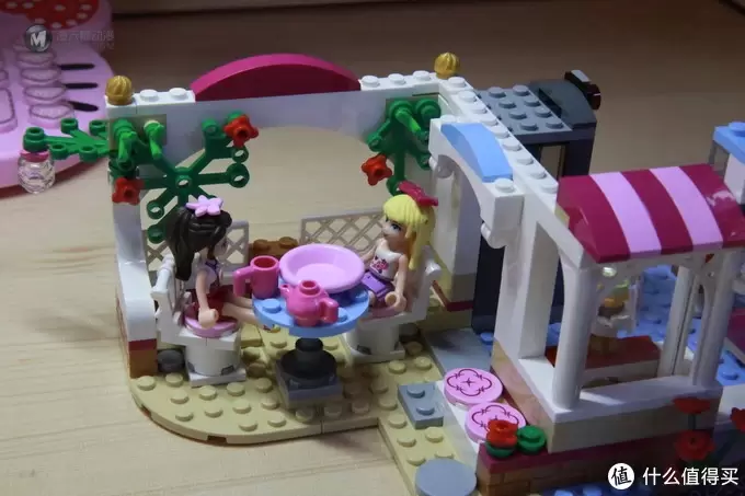 女孩们的最爱 — LEGO 乐高 Friends系列 41119 心湖城纸杯蛋糕咖啡厅 晒单