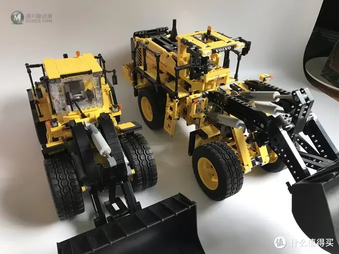 遥控乐高拼拼乐-我不是42030——LEGO 乐高 MOC-3799 VOLVO L250G 轮式装载机