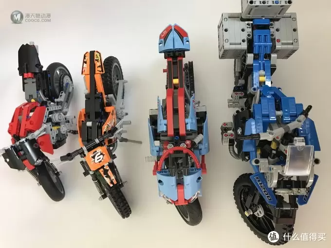 乐高还能这么拼： 复刻 LEGO 乐高科技 8051 摩托车