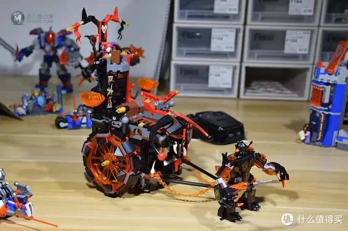 LEGO Nexo Knights 篇十二：70316 小丑的巨轮炎魔碉堡简单开箱