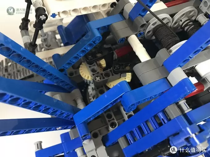 遥控乐高拼拼乐：LEGO 乐高 遥控改 42042 履带式起重机