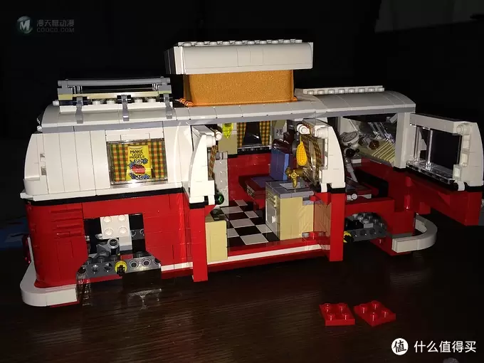 我的第一台大众：LEGO 10220 Volkswagen 大众T1 野营车