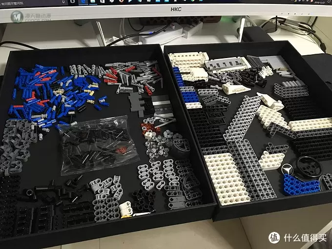 我的新收藏品 篇十六：LEGO 乐高 42043 奔驰卡车 & 定制亚克力展示盒